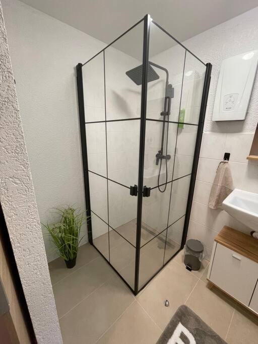 Apartment Mirabelle 3 Püttlingen Buitenkant foto